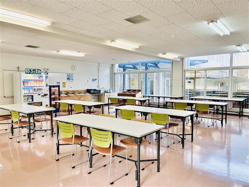 1F学生ホール（自販機・食堂）